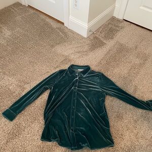 Velvet Button-Up Boyfriend Shirt in Green